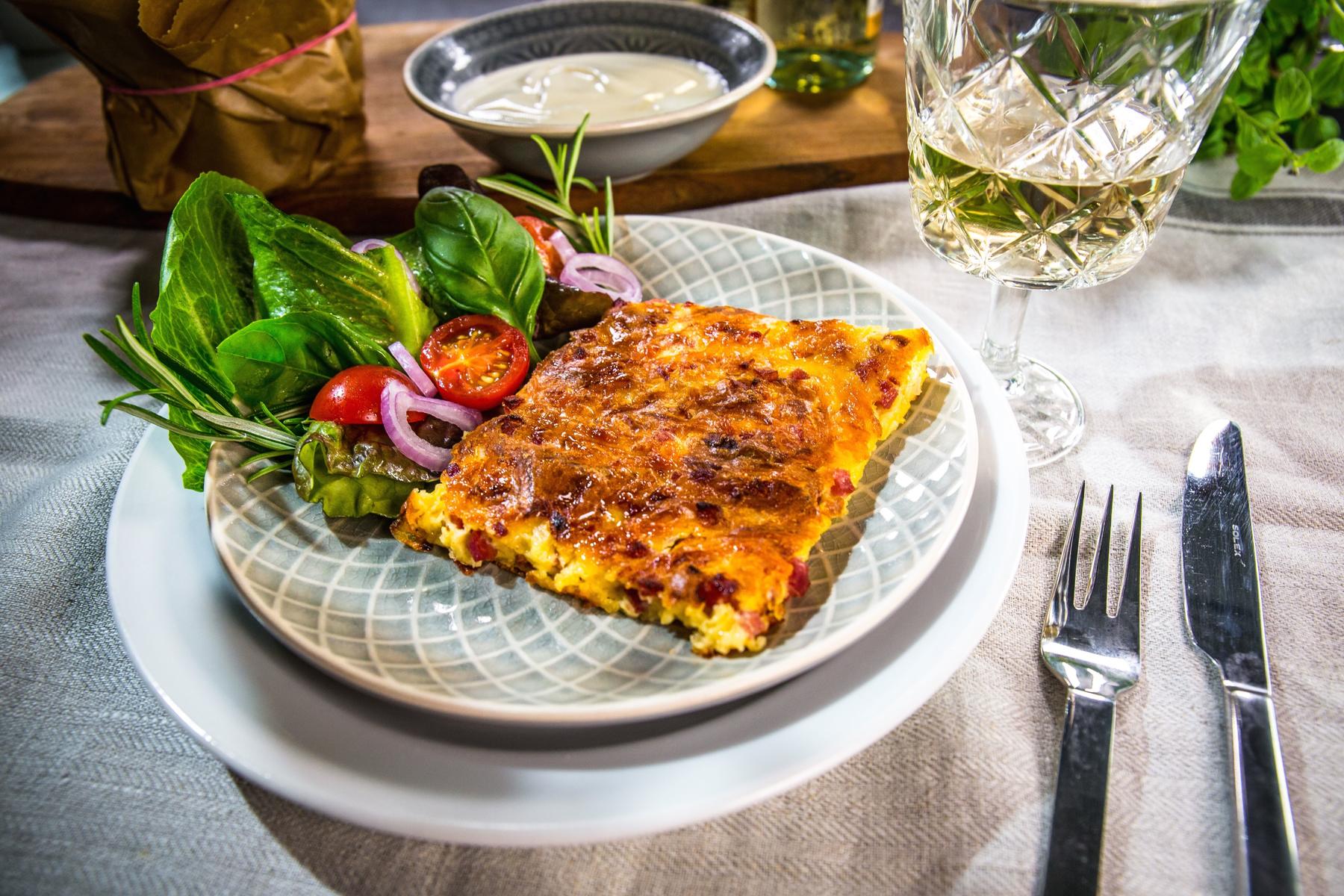 Herzhafter Käse-Speckkuchen vom Blech - Landgemachtes