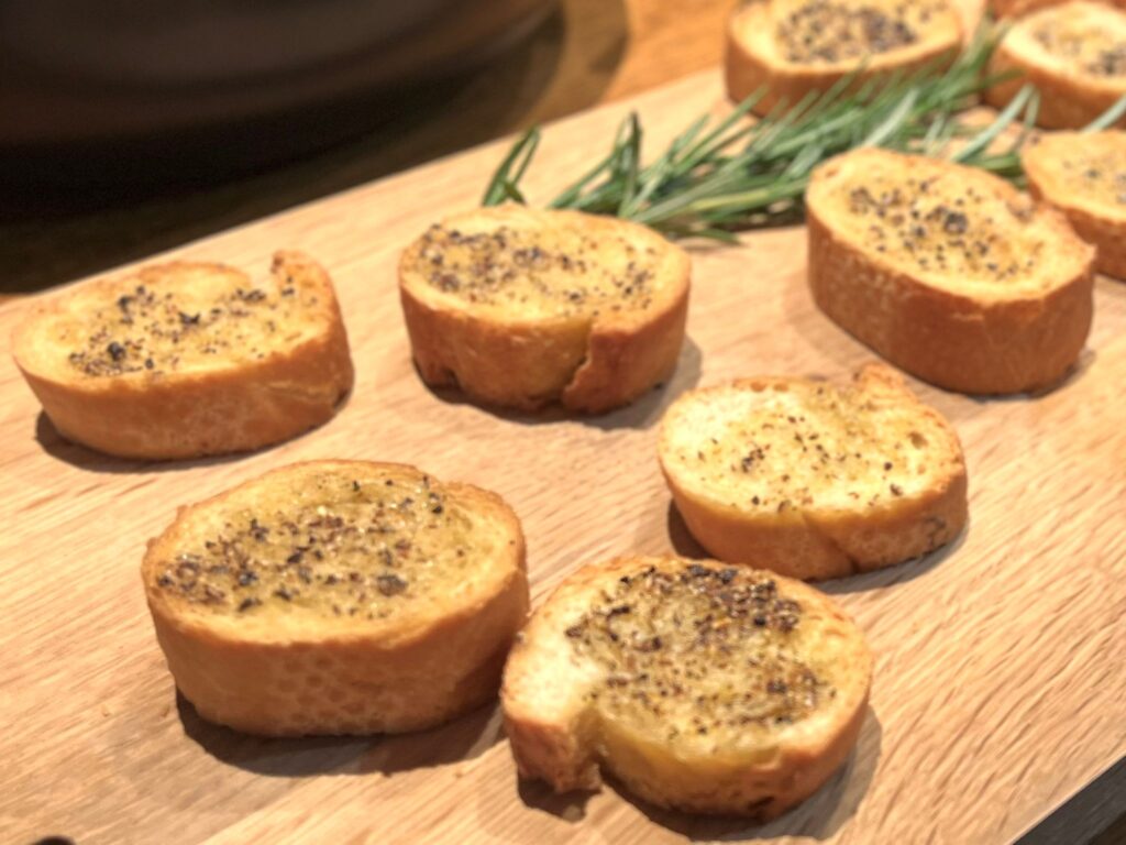 Rezeptbild Röstbrot mit Pfefferbutter