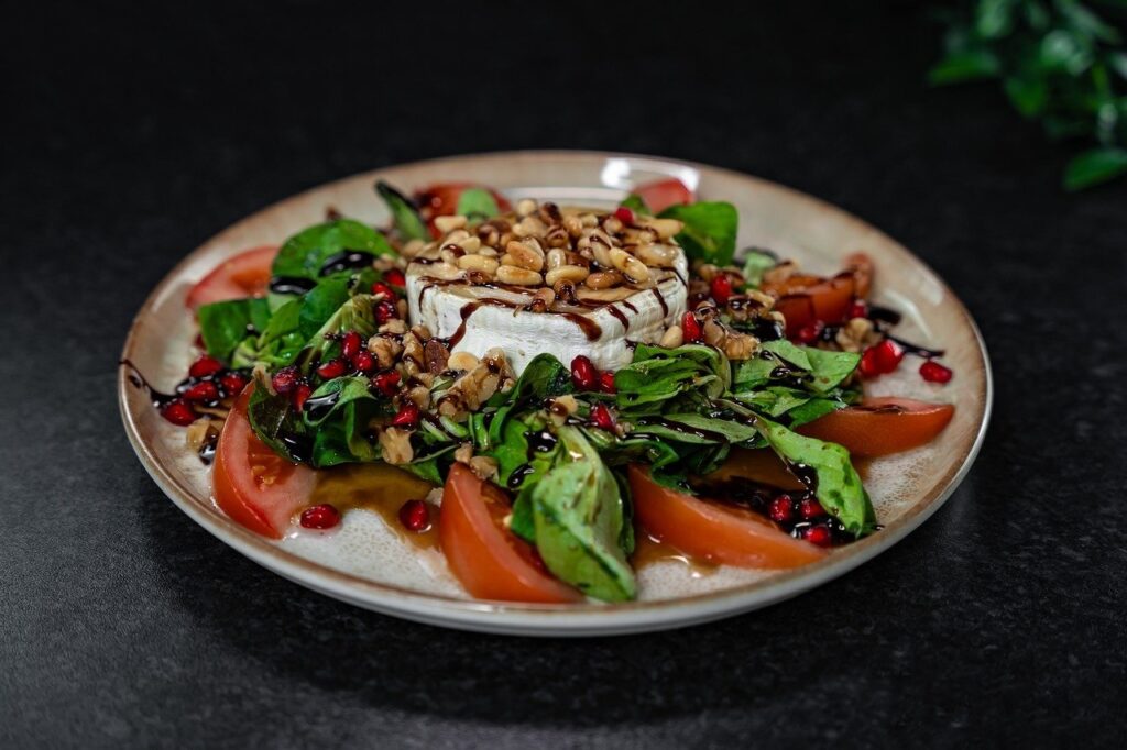 Wintersalat mit Camembert